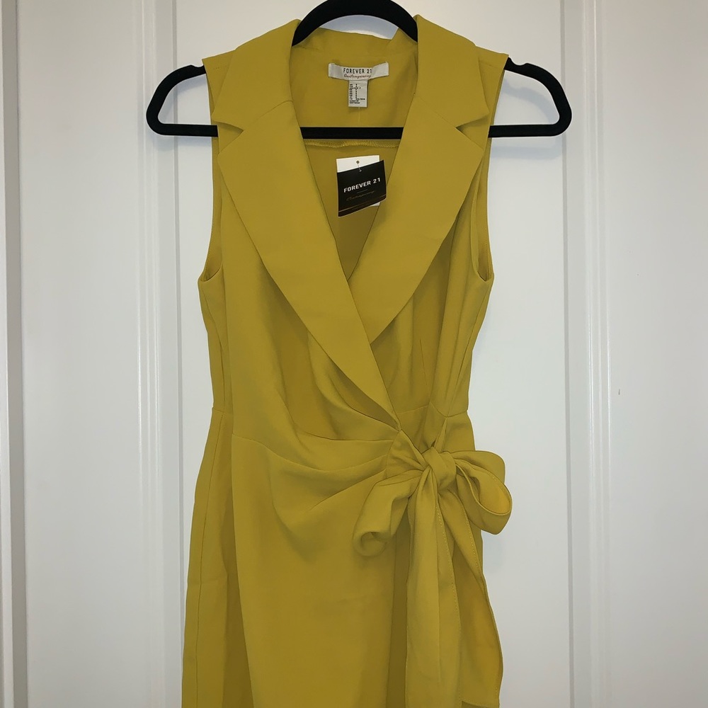 New dress - Size S (yellow)